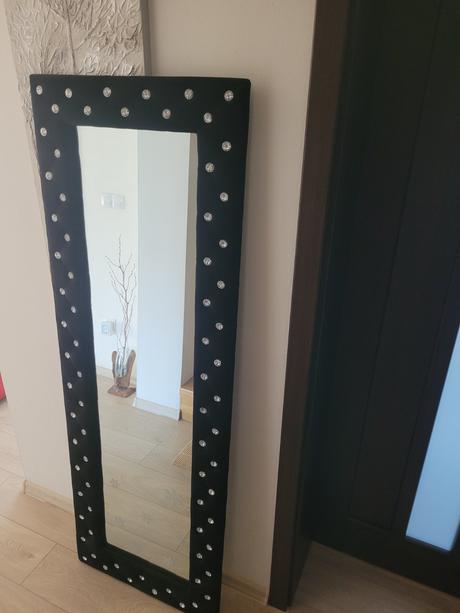 Nástenné zrkadlo butique, 