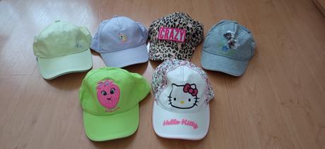 Šedá šiltovka s premieňacími flitrami, takko,128