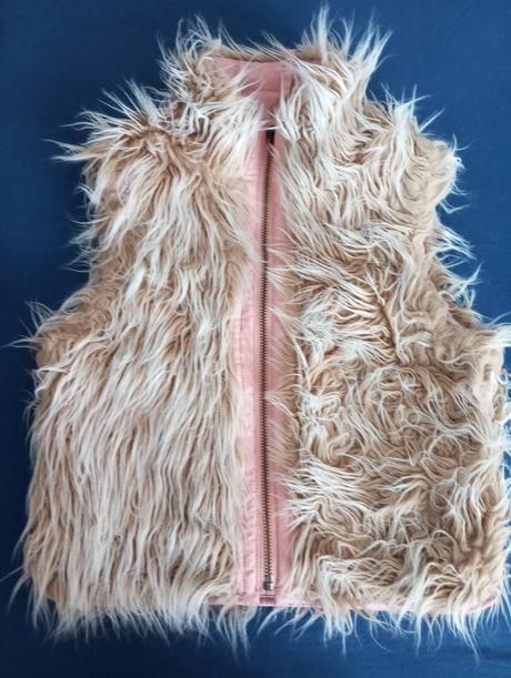 Obojstranná vesta, 104