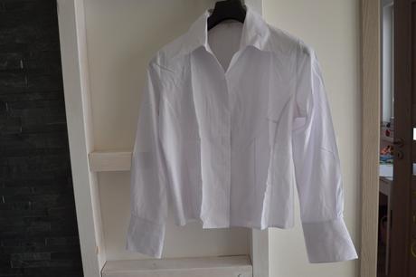 Biela košeľa, 44