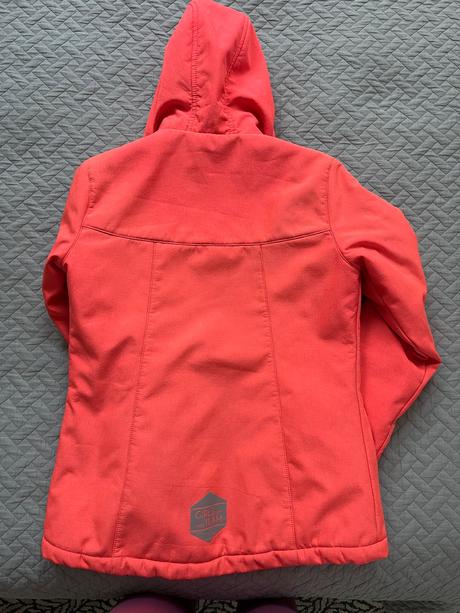 Dievcenska zimna bunda, 152