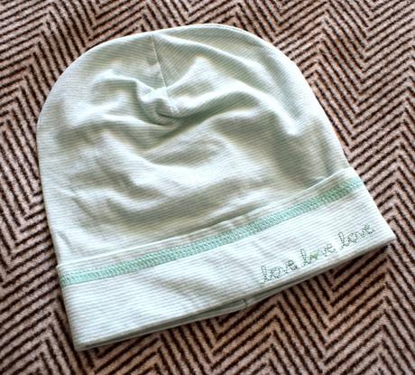 Zeleno-biela čiapka 62-68, h&m,68