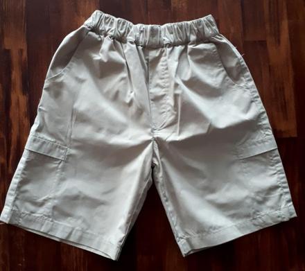 Kraťasy, málo nosené, 110