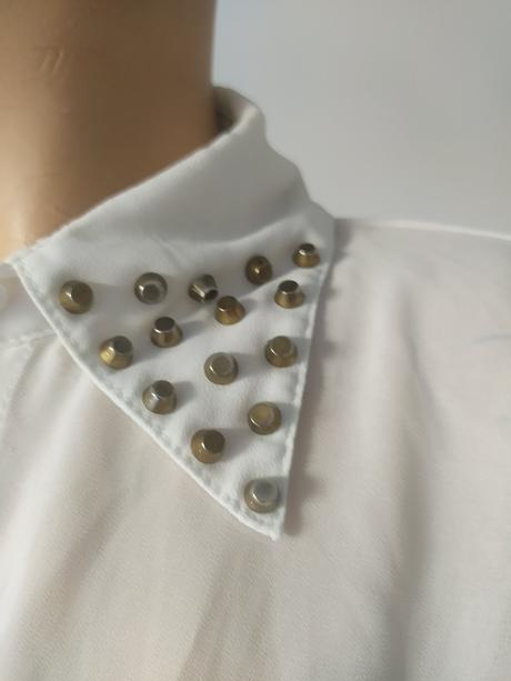 628 biela bluka pekny golier, m