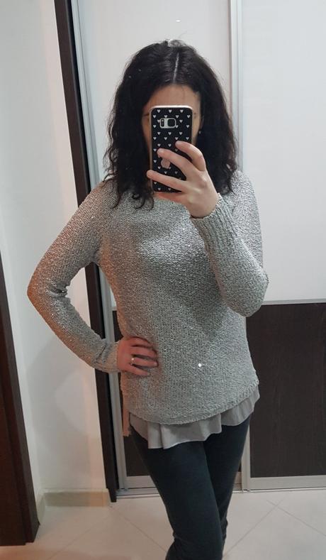 Sveter s predĺžený strieborný, s