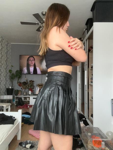 Plisová kožená sukňa, l