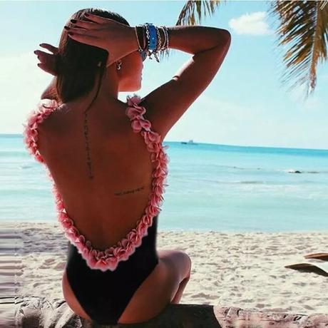 Plavky s 3 dkvetinami celé veľkosť m ihneď k odber, m