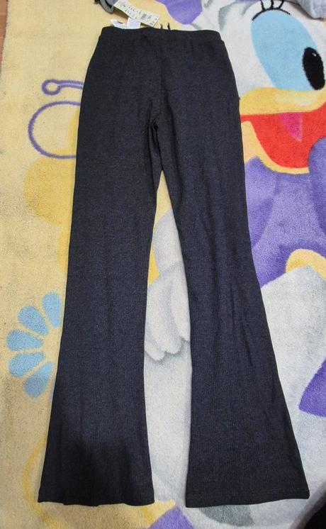 Leginy, reserved,158