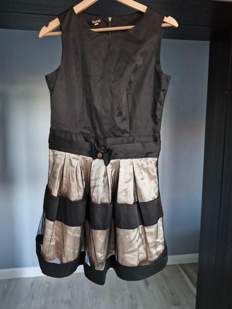 Spoločenské šaty, 38