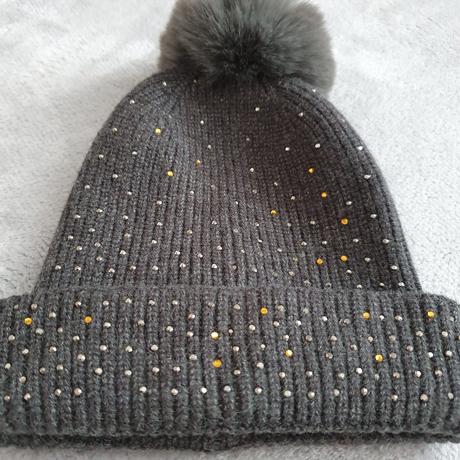 Trblietavá čiapočka, zara,52