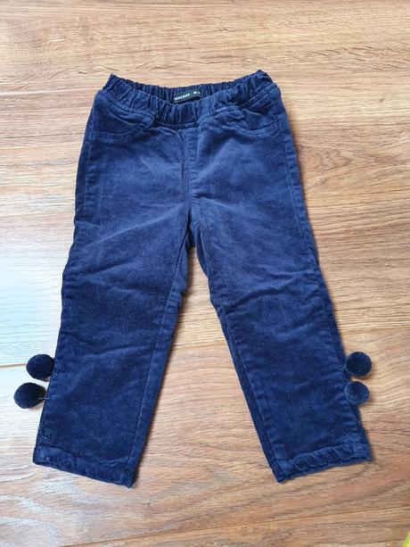 B950 menčestráky, zateplené, brmbolce, reserved,92