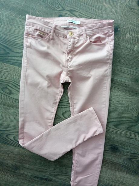 Elastické skinny rifle, stradivarius,s