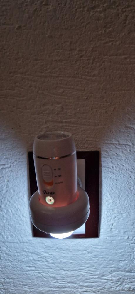 Lampa aj baterka lymp nl 300 230v (do zásuvky) p, 