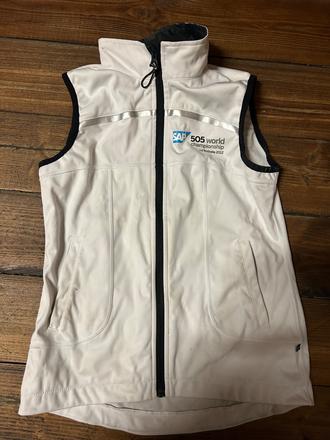 Tenká biela športová vesta, s