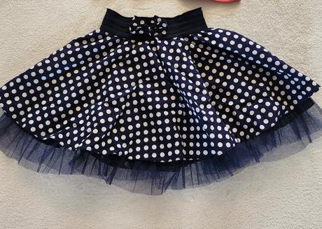 Komplet bodkovaná sukňa a tričko, h&m,110