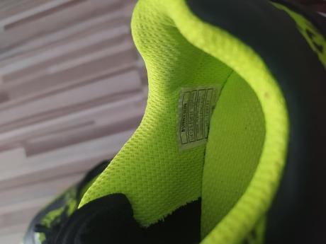 Tenisky + chranice, 31