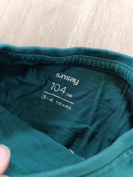 Tričko s vianočným stromčekom, sinsay,104