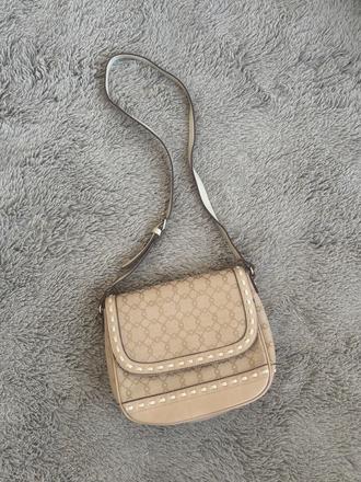 Carpisa kabelka, carpisa