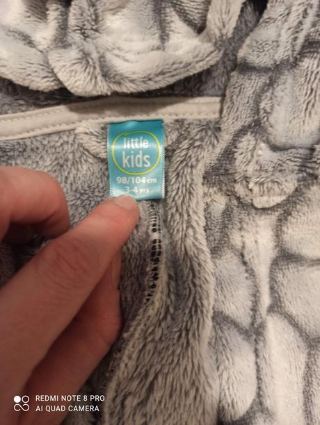 Plavky a župan pre chlapca, 104–116