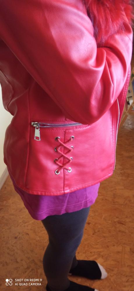 Zateplená koženková bunda, 146