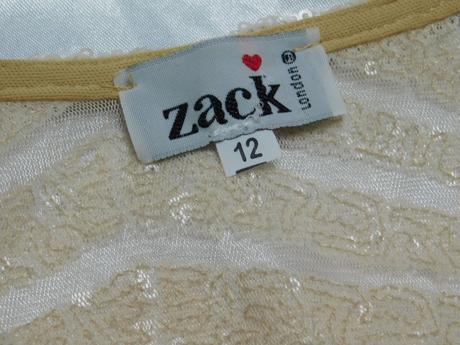 Velmi pekne šaty na slavnost, 38