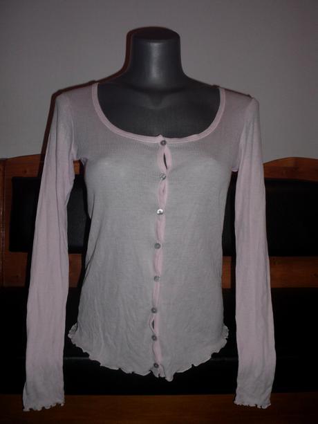 Tenučký, nežný svetrík, m