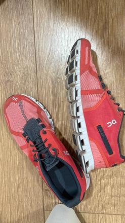 On cloud tenisky, 37