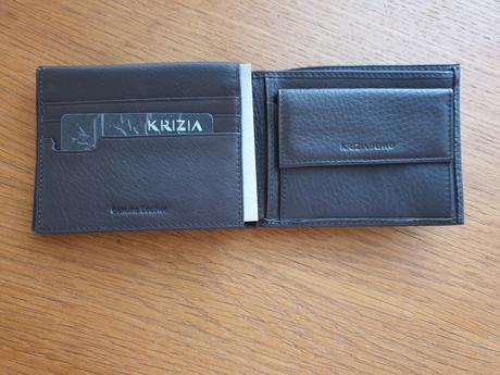 Nova panska kozena penazenka krizia, 