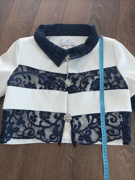 Slávnostné šaty, 40