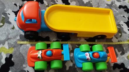 Auto + 2ks formulky,