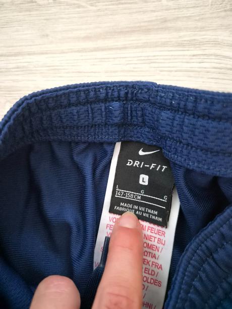 Tepláky, nike,152