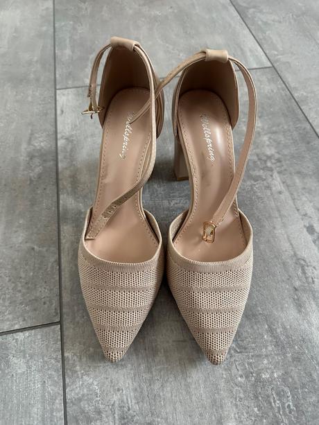 Zatvorené sandále, 37