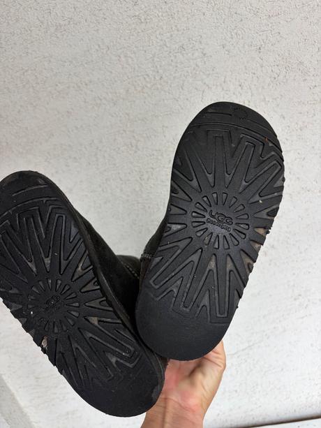 Ugg classic 36 cizmy cierneprava pc vyse 200e, ugg,36