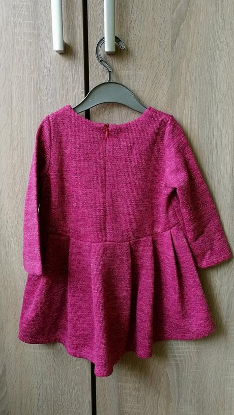 Ružové slávnostné šatky, 86