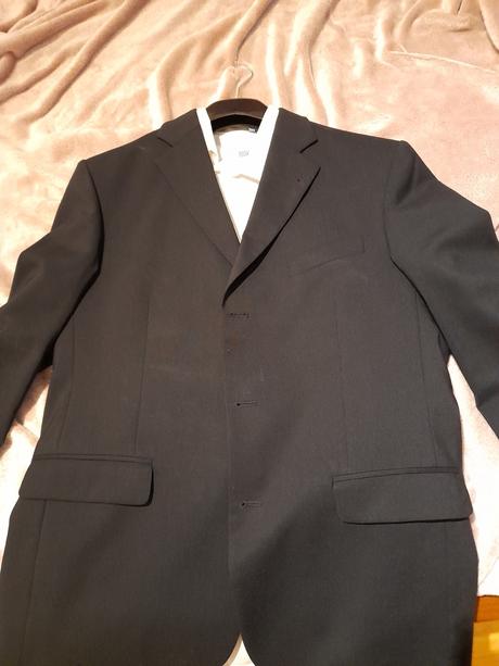 Oblek s košeľou ozeta, 26