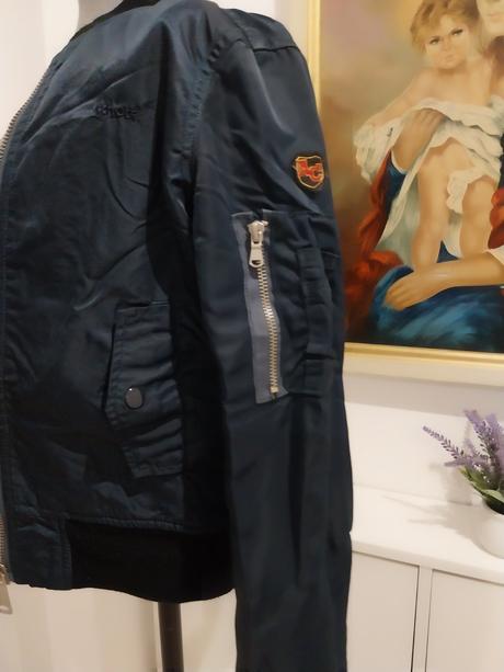 Vetrovka, s