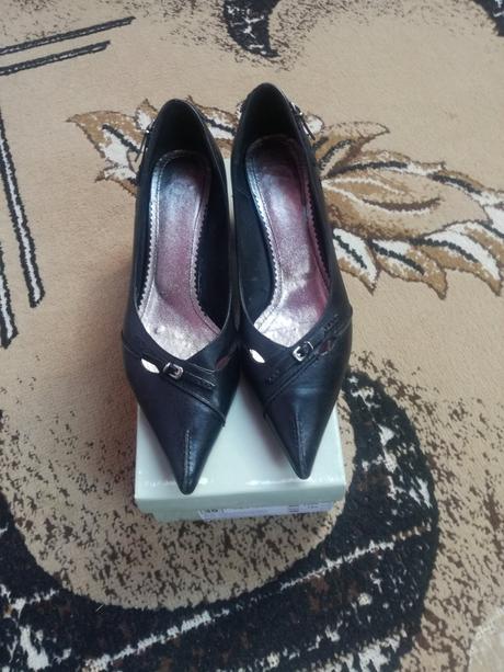 Dámske lodičky, baťa,39