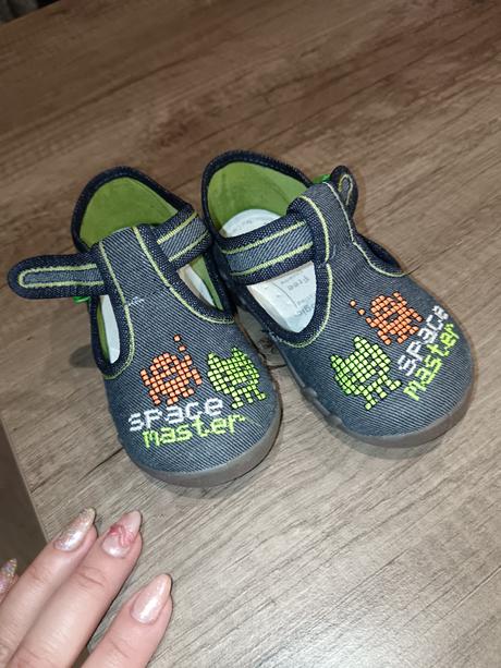 Papučky pre chlapca, 23