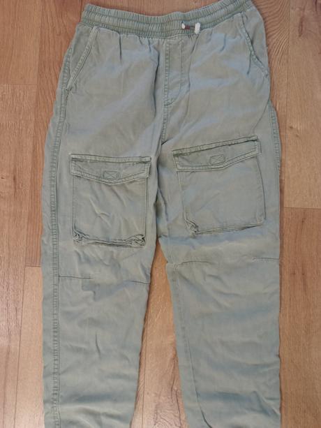 Nohavice, reserved,152