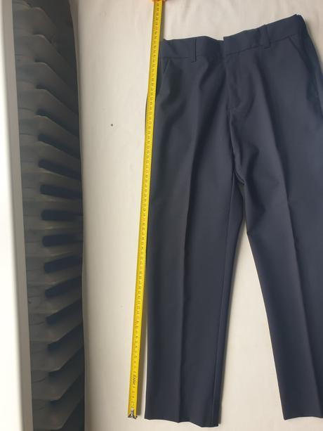 Krásny nohavicový oblek zara, 140