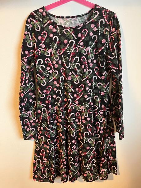 Vianočné šaty, 140