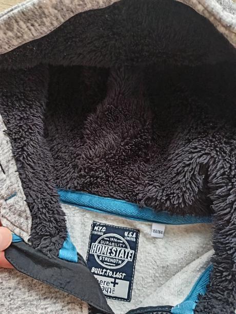 Teola mikina s kapucnou s kozusinou, 158