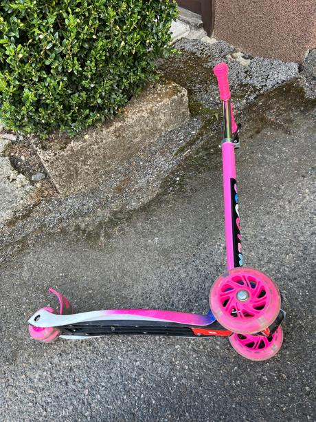 Kolobežka, ao scooters