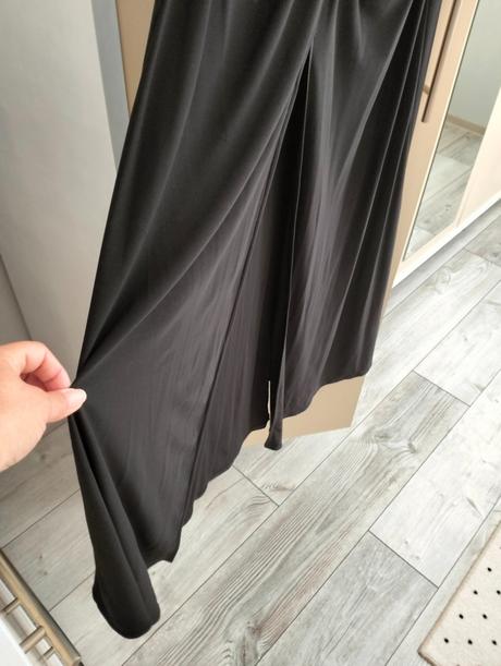 Spoločenské šaty, 38