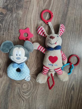 Hračka na zavesenie,