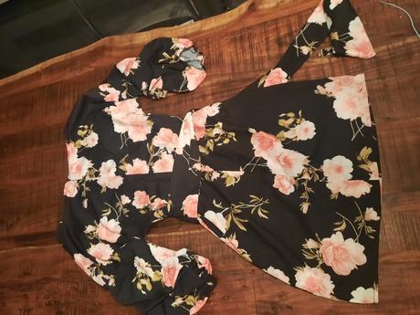 Šaty jemné, elegantné, zavinovacie kvetované, 36