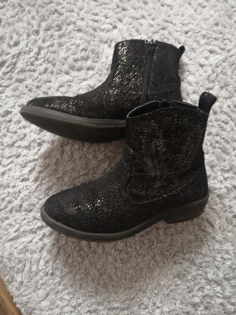 Čižmičky prechodne, 30