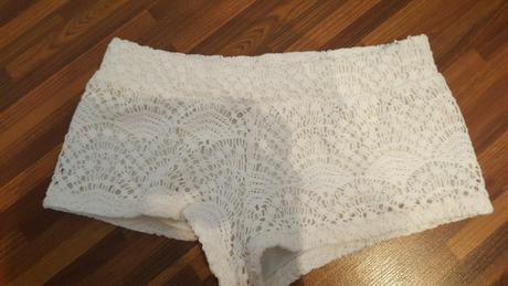 Biele cipkovane kratasy, h&m,xs