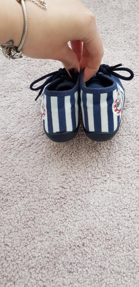 Chlapcenske papucky, 21