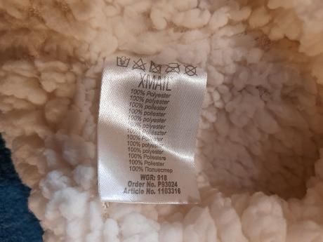 Biela chplatková čiapka, 104